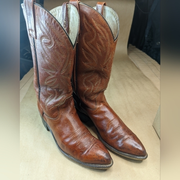 ACME Boots men's size 10 D brown leather Classic Western Cowboy boots. Some scuf - Picture 1 of 10